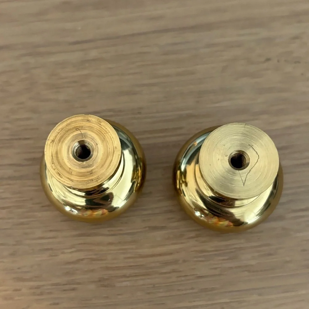 Set of 2‎ cabinet door knobs Solid brass. New